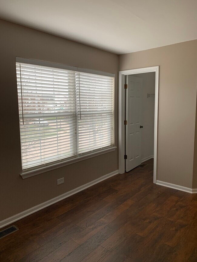 Building Photo - 2454 Frost Dr