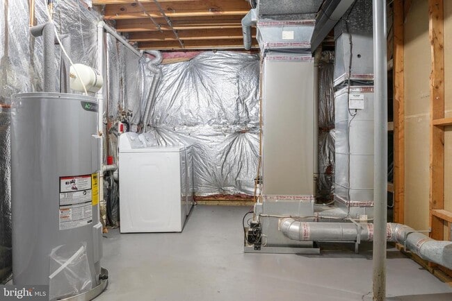 Building Photo - 9998 Tuscarora Rd