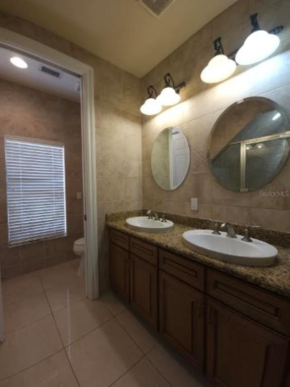 Building Photo - 2203 Soho Bay Ct
