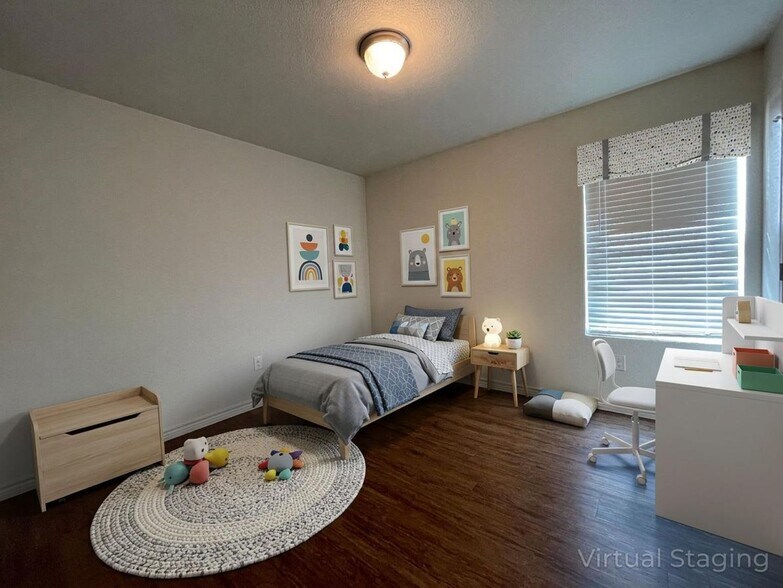 Building Photo - 1525 Justin Lp