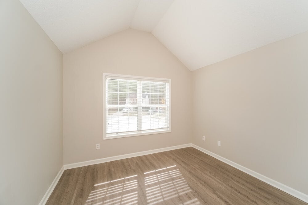 Building Photo - 2150 Ivy Ln