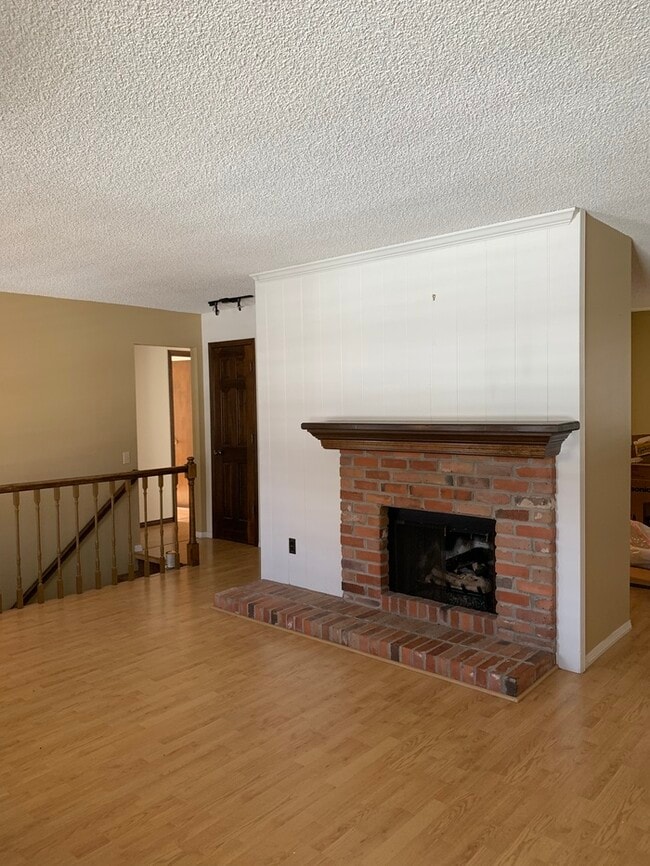 Building Photo - Fabulous private home