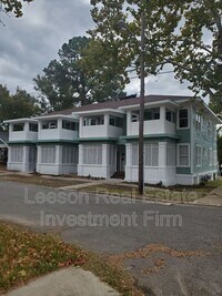 Building Photo - 521 1/2 Wichita St.