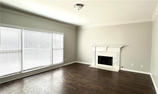 Building Photo - 2020 Bentwood Ct