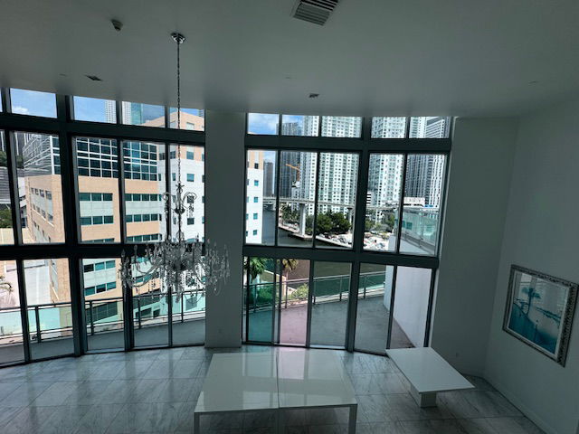 Building Photo - 350 S Miami Ave