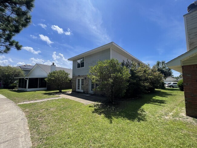 Building Photo - 9712 Seafarer's Way