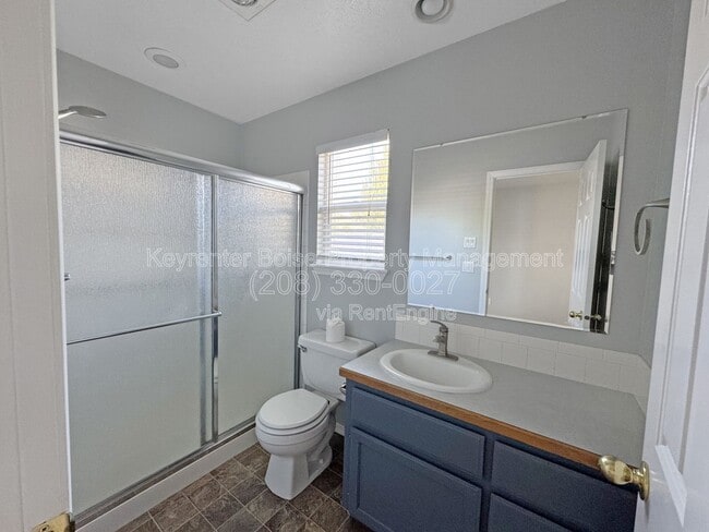 Building Photo - 534 Seasons Ct