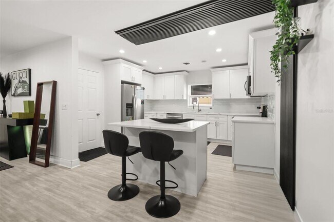 Building Photo - 2909 Hargill Dr