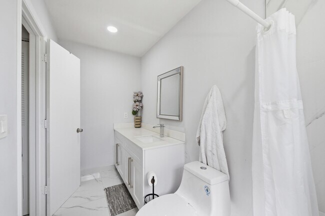 Building Photo - 6396 Country Wood Way