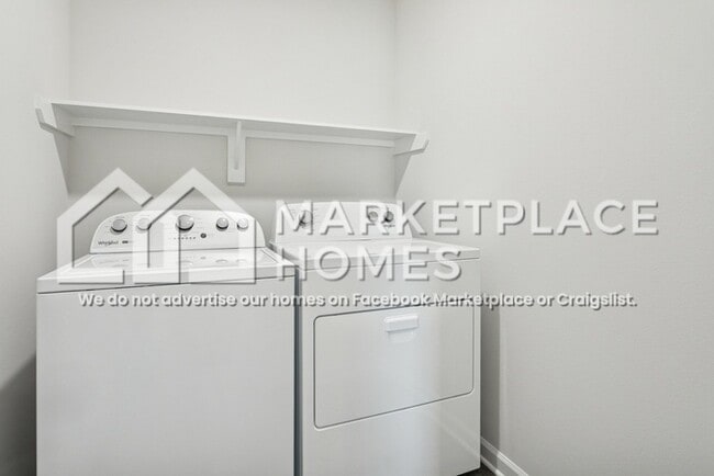 Building Photo - 25022 Ridge Ln