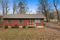 Building Photo - Charming 3-Bedroom on Tucked-Away Lot with...