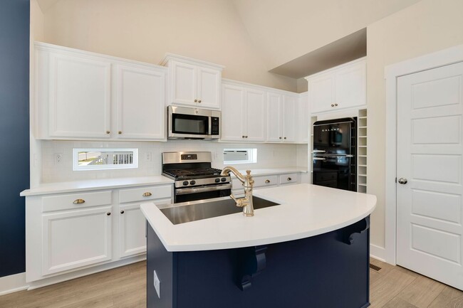 Building Photo - Beautiful 2 Bedroom/2 Bath in Chatham Park...