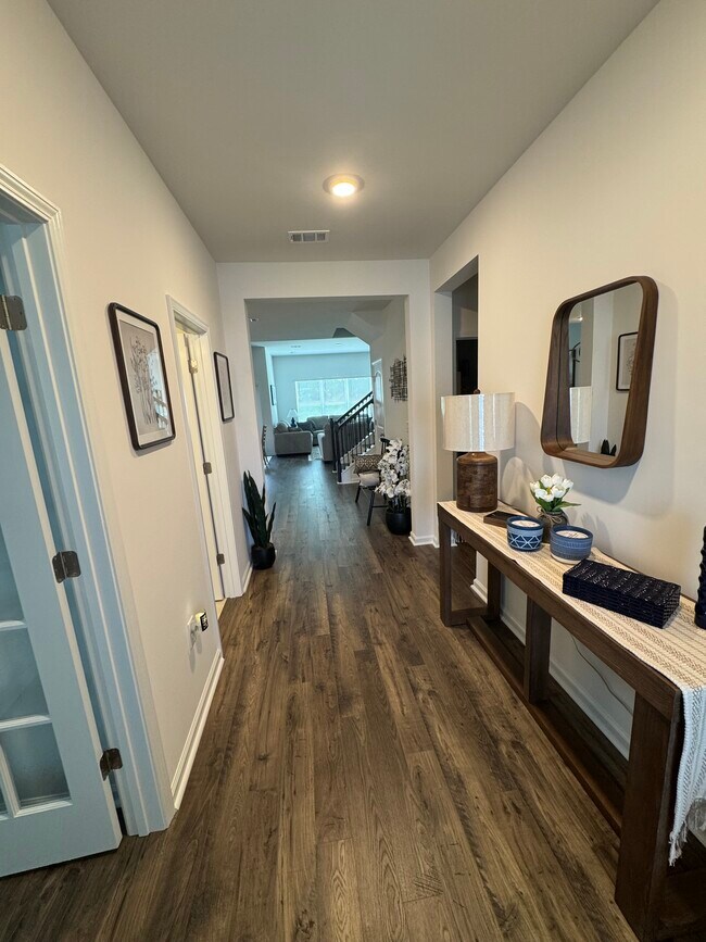 Building Photo - 5435 Shelly Lynn Dr