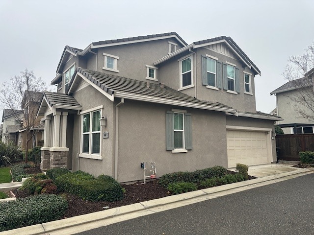 Building Photo - Welcome to this inviting 3-bedroom, 3-bath home located in a desirable Riverbank neighborhood