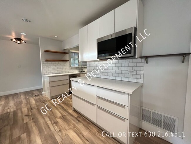 Building Photo - **COMING SOON - AVAIL 03/01/25! HOFFMAN ES...