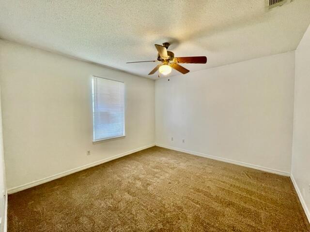 Building Photo - 1221 Northview Dr