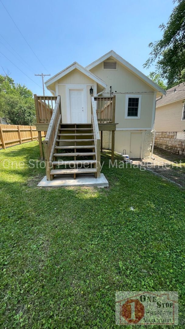 Building Photo - Beautiful 2 Bedroom 1 Bathroom in Kansas City