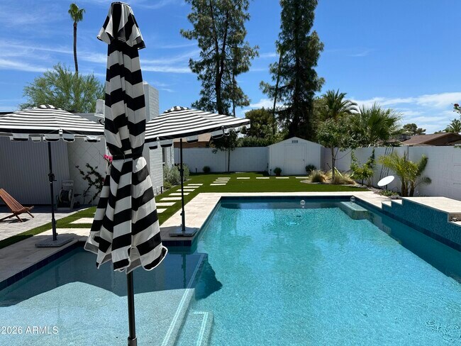 Building Photo - 5017 E Acoma Dr