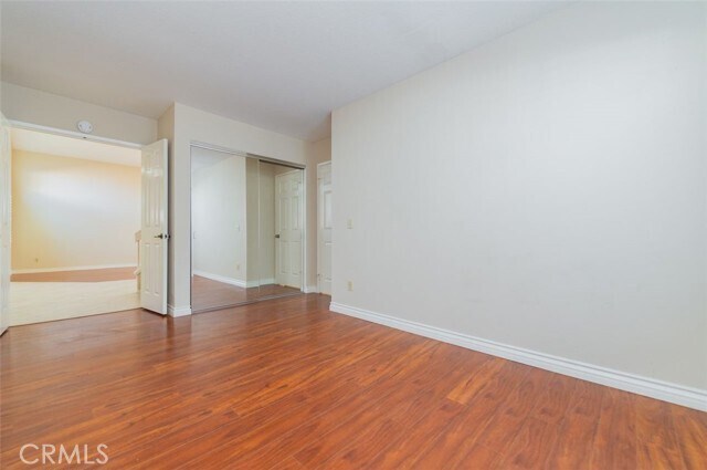 Building Photo - 8 Bayview