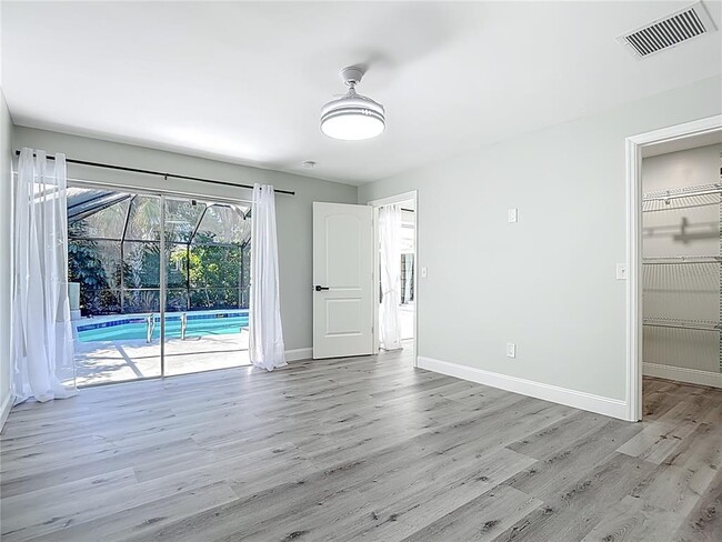 Building Photo - 620 N Barfield Dr