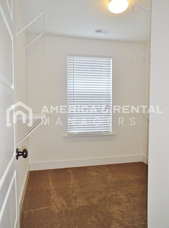 Building Photo - 4379 Shivas Way