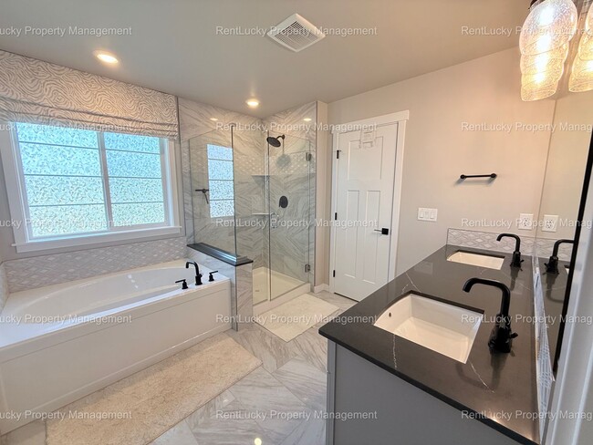 Building Photo - 2024-Built 3-Bedroom Home with Modern Upgr...