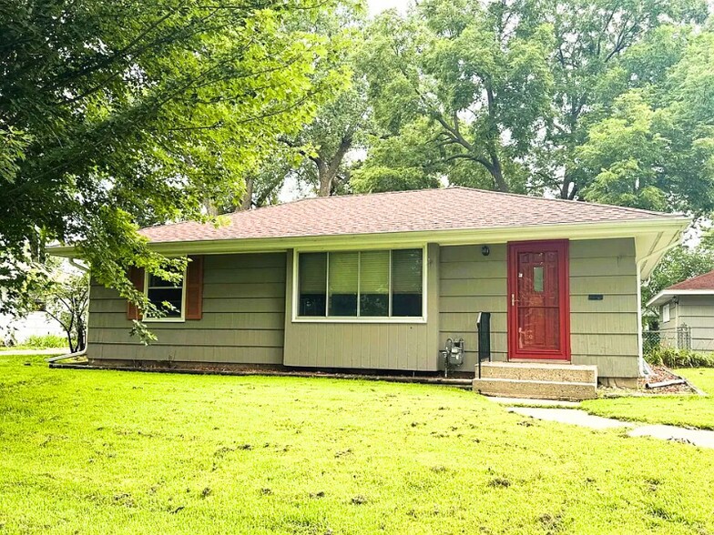 Building Photo - 7433 15th Ave S