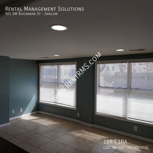 Building Photo - 901 SW Buchanan St