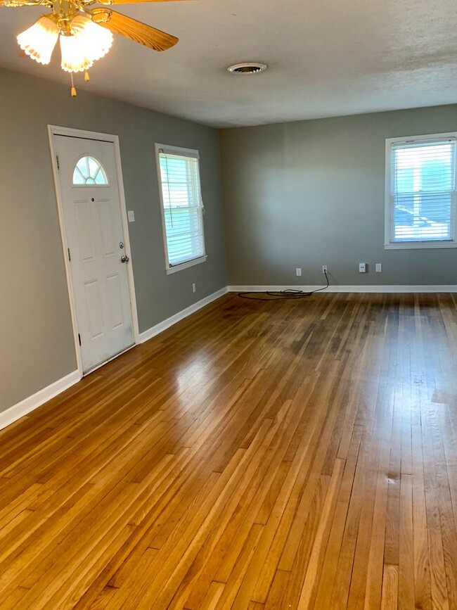 Building Photo - 5853 Holloway St