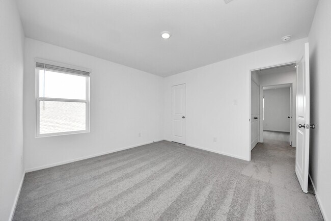 Building Photo - 1134 Blue Stone Dr