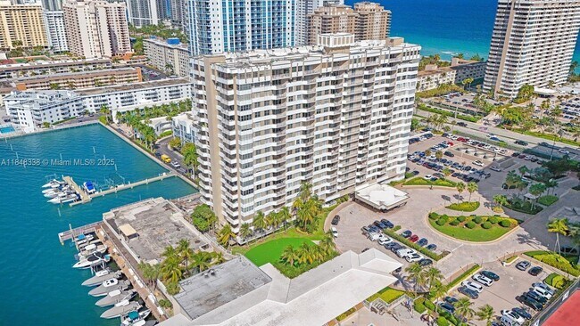 Building Photo - 1965 S Ocean Dr