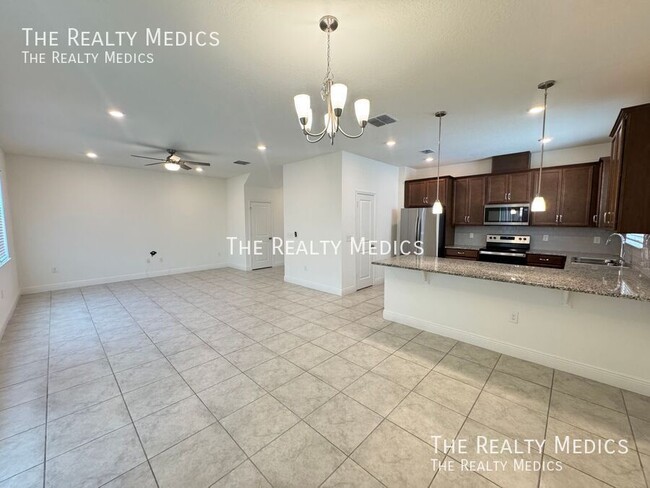 Building Photo - 2746 Sanctuary Dr