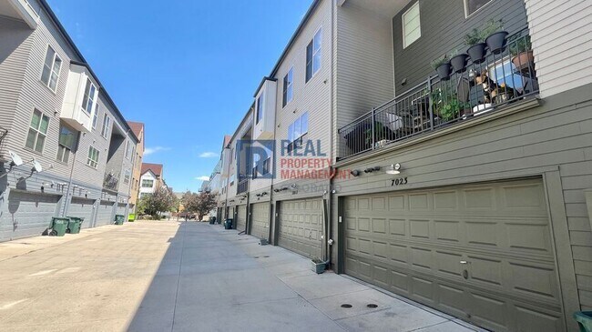 Building Photo - 7023 W Virginia Ave