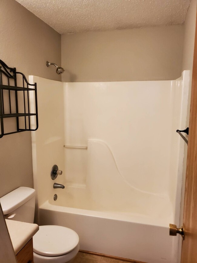 Building Photo - 8632 Coralberry Ln