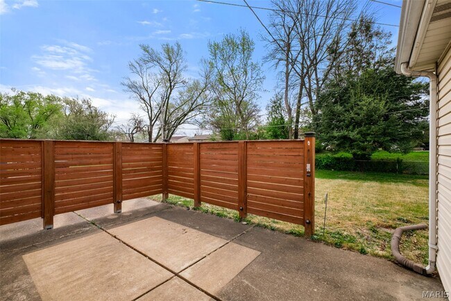 Building Photo - 526 Lynn Haven Ln