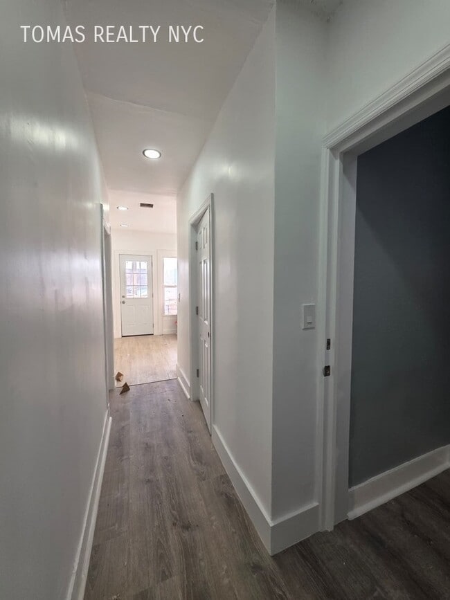 Building Photo - 243 Woodworth Ave