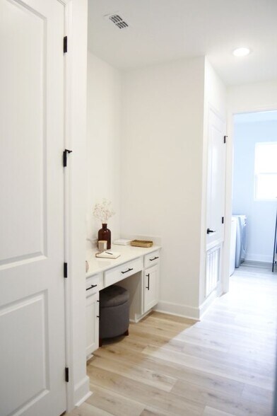 Building Photo - 10337 Church Hammock Rd