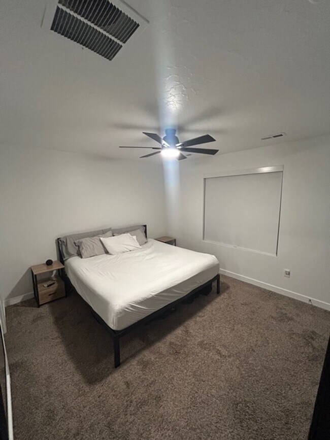 Building Photo - Gorgeous Townhome!!!