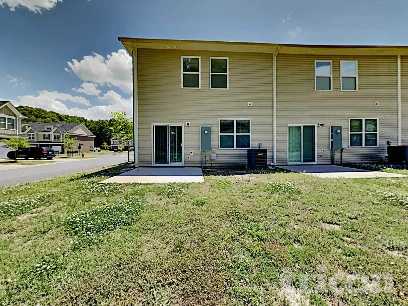 Building Photo - 2030 Aragon Lane