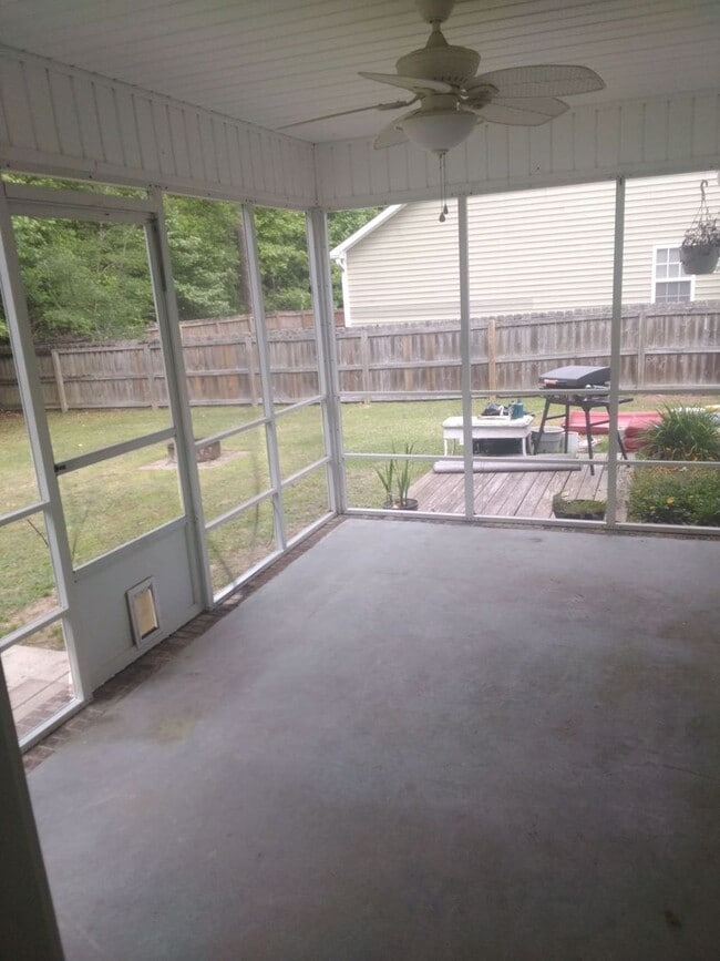 Building Photo - 408 Sweet Gum Way