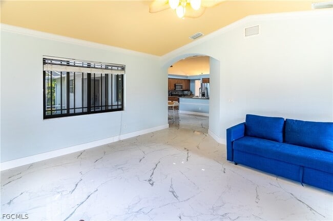 Building Photo - 8896 Bracken Way