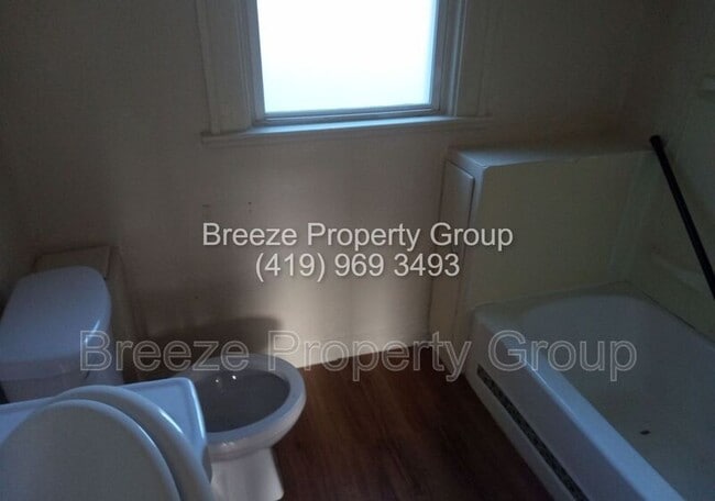 Building Photo - 2050 Berdan Ave