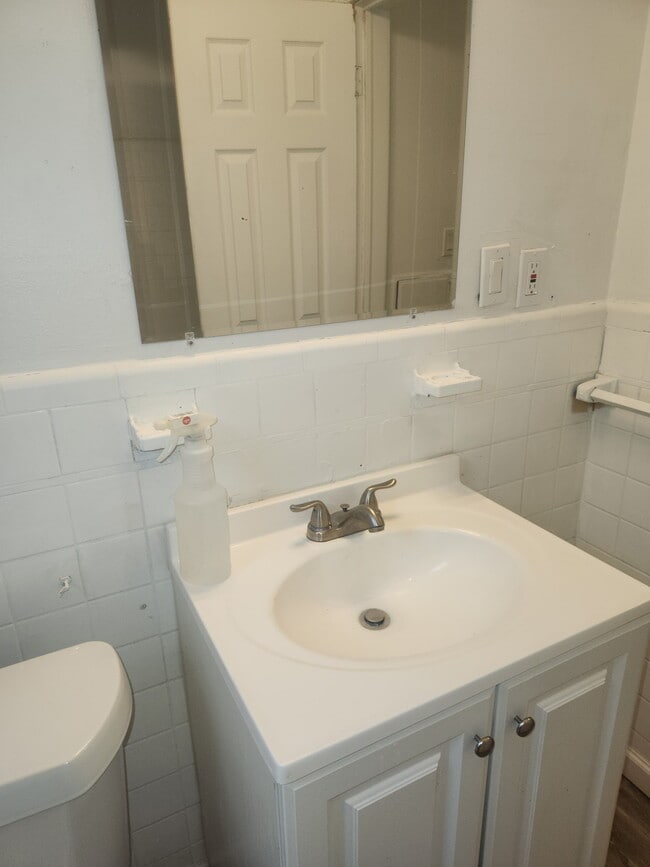 Building Photo - 15864 Fielding St