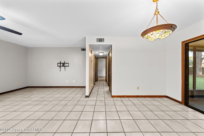 Building Photo - 410 Albenga Rd NW