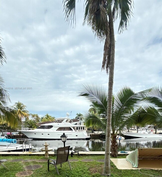 Building Photo - 2935 NE 163rd St