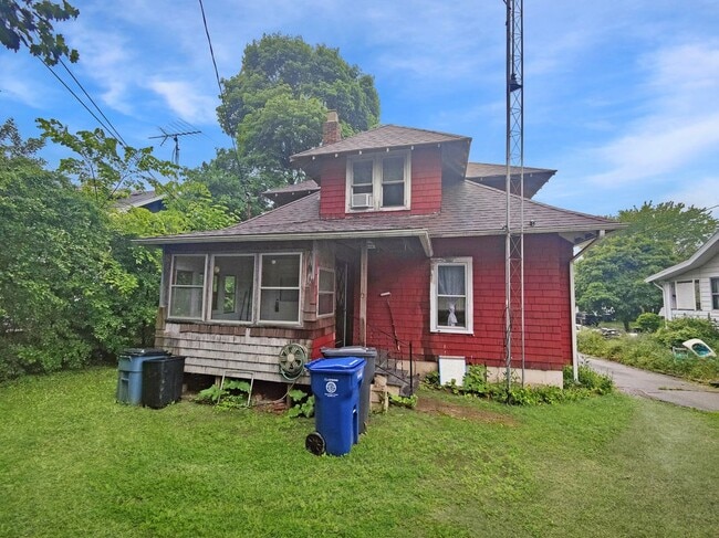 Building Photo - 1505 Downey St