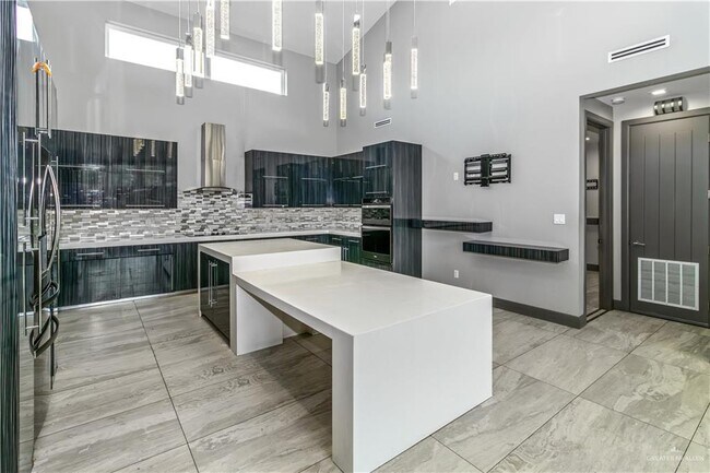 Building Photo - 21 Kilgore Ave