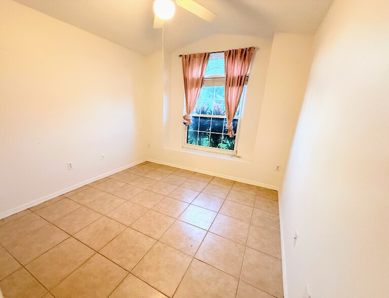 Building Photo - 28927 Stormcloud Pass