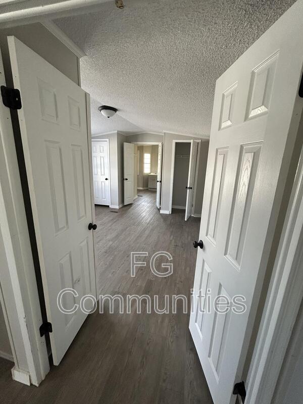 Building Photo - 1754 Zion Rd