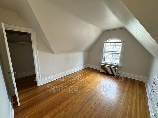 Building Photo - 1238 Wood Ave